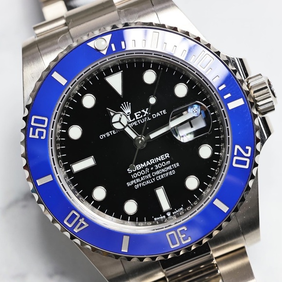 Rolex Submariner Smurf 126619LB - Picture 3 of 7